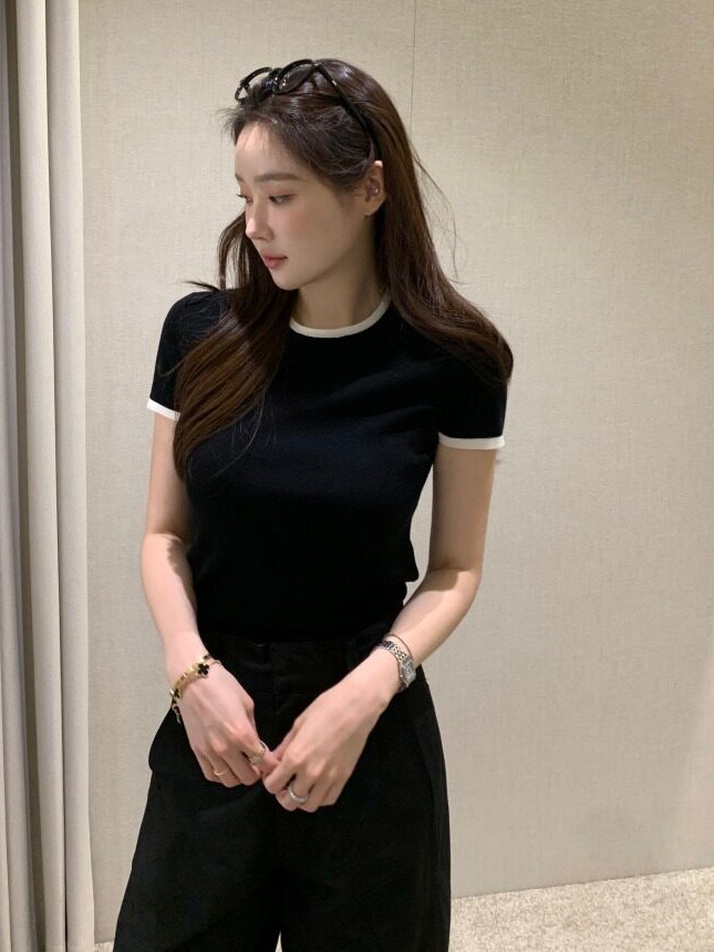 シックな夏の新作、薄手のカラーブロック半袖ニットセーター、韓 - Korean Daily Lifestyle のレビューと価格